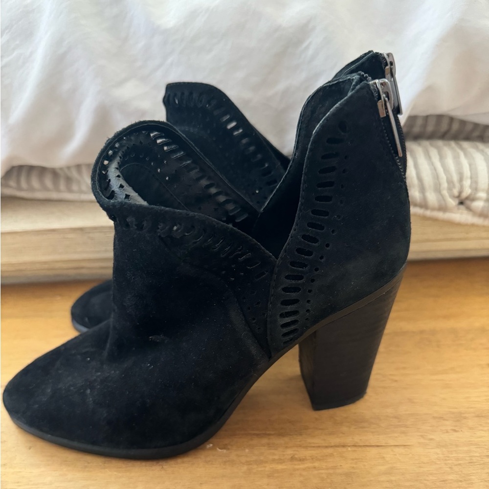 Vince camuto booties